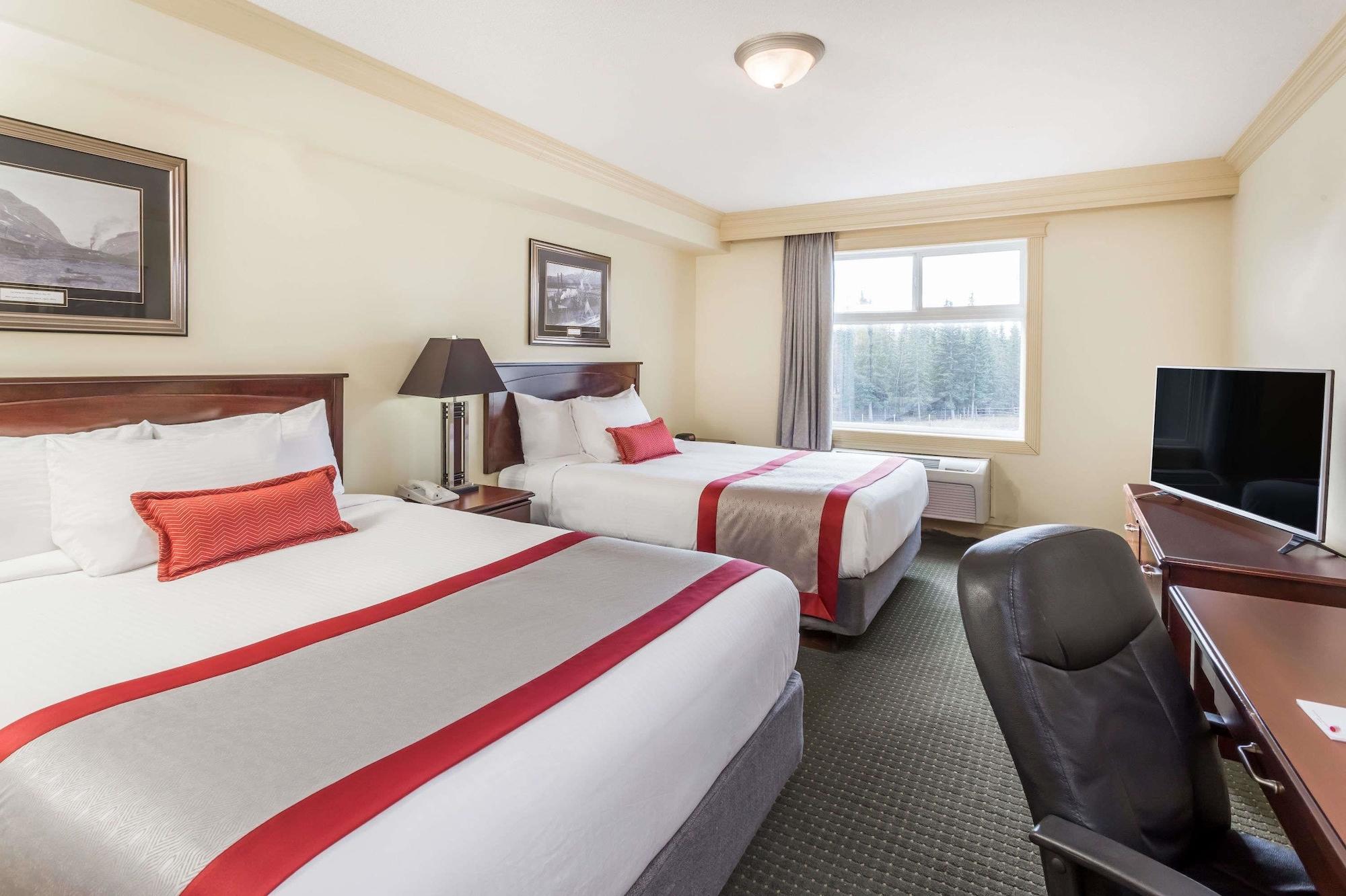 Ramada By Wyndham Hinton Hotel Kültér fotó