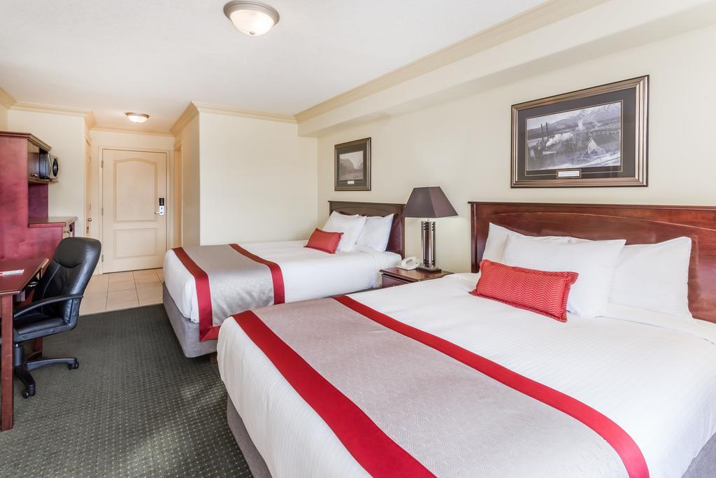 Ramada By Wyndham Hinton Hotel Kültér fotó
