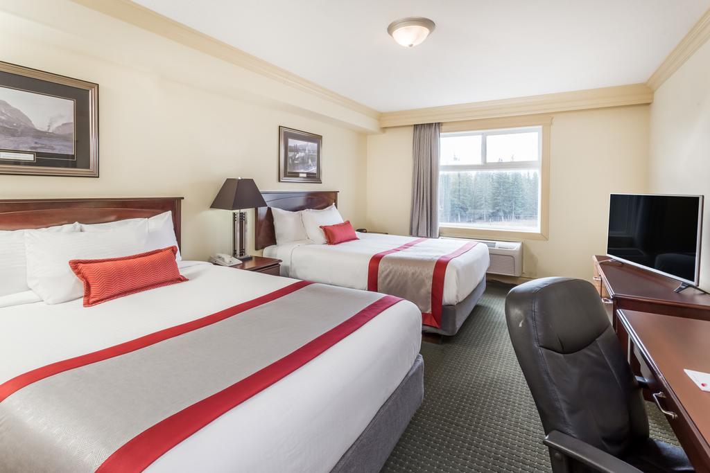 Ramada By Wyndham Hinton Hotel Kültér fotó